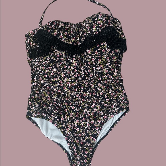 Kona Sol Other - EUC Kona Sol Women’s Black Floral One-Piece Halter / Lace Swimsuit Size Large